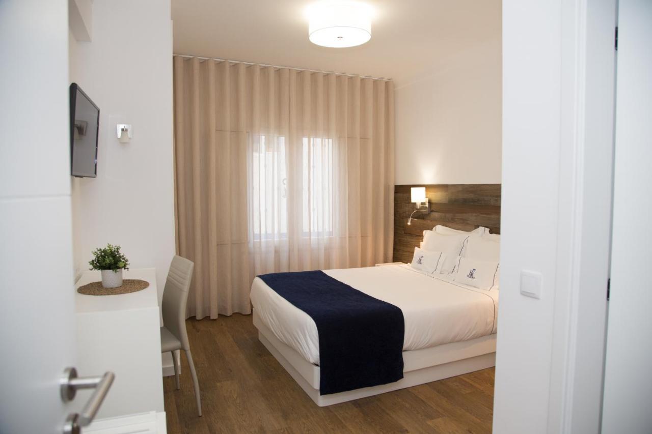 Hotel Veleiro Сииниш Экстерьер фото