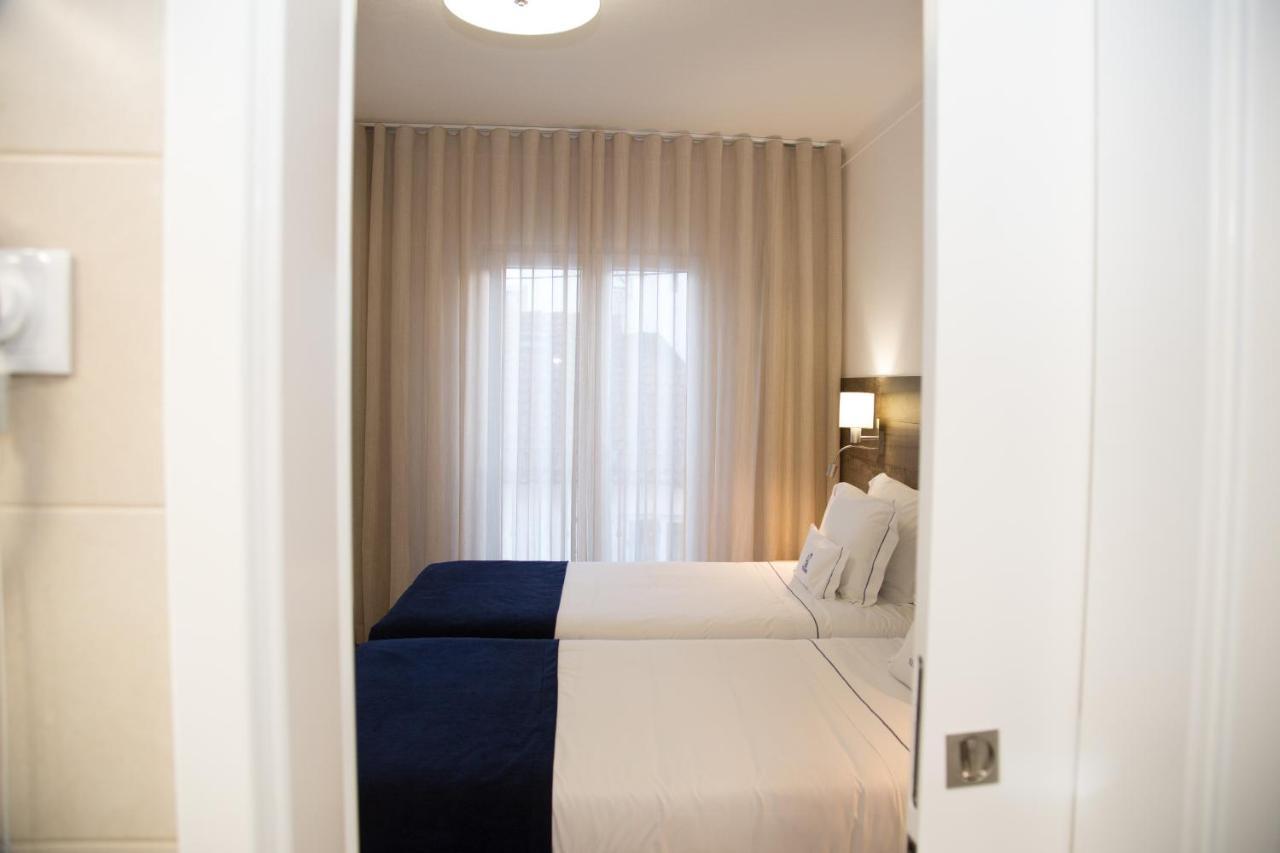 Hotel Veleiro Сииниш Экстерьер фото